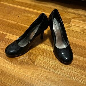 Metaphor Patent Leather Pumps
